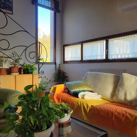 La Via Dei Giardini Bed & Breakfast Piamaggio